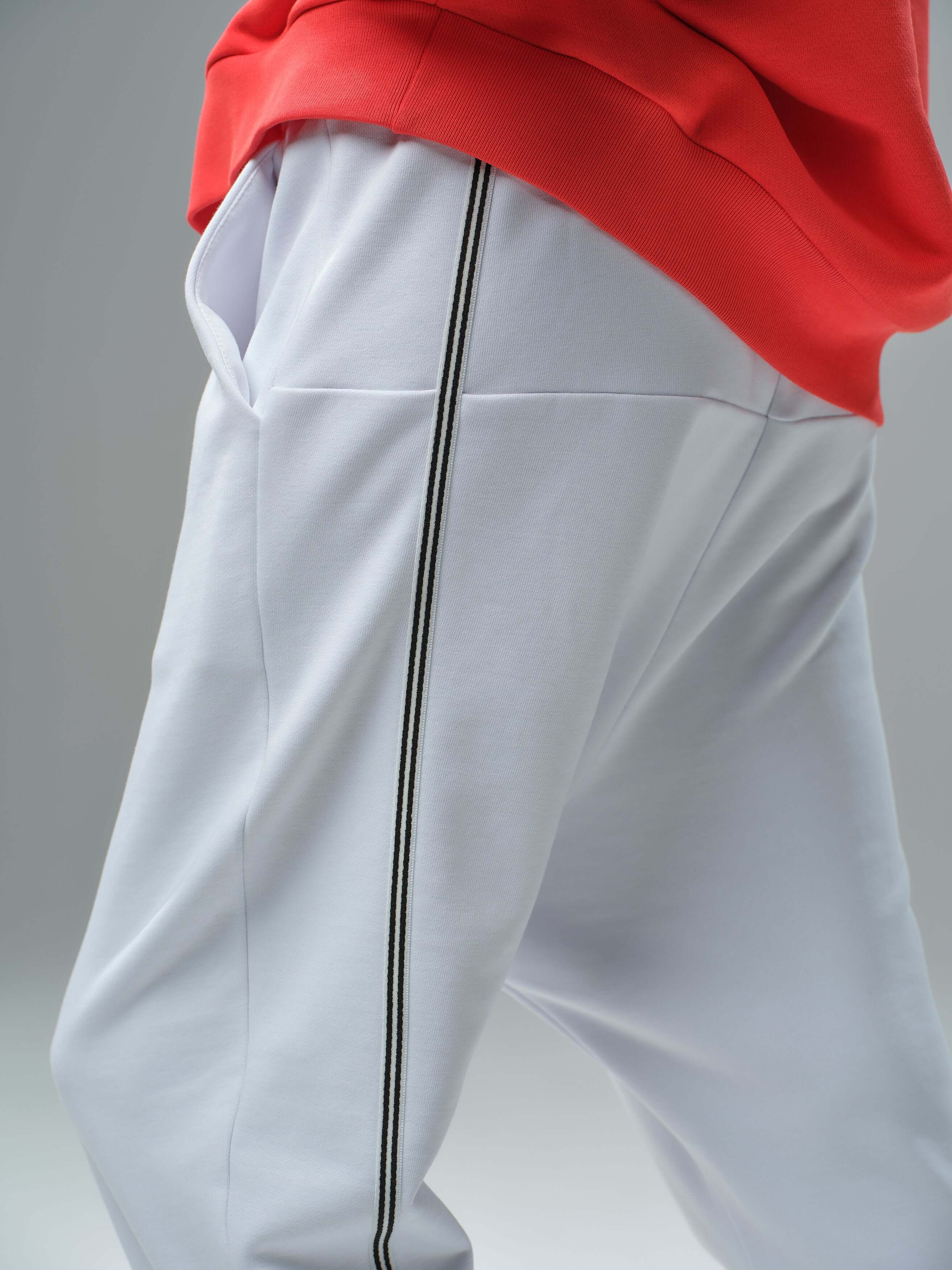 Red Oversized Sweatshirt & White Jogger Set