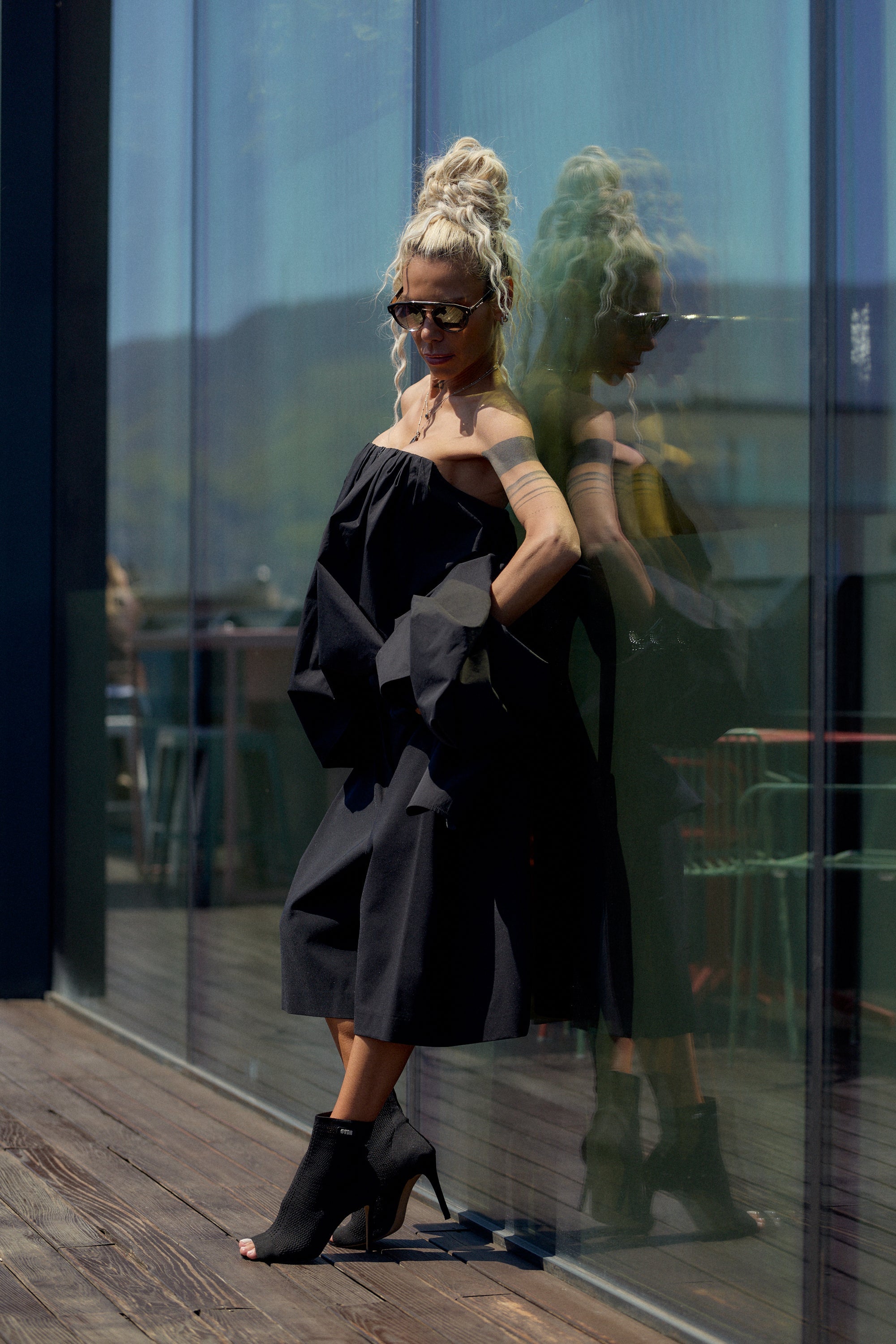 Black Oversized Strapless Tunic