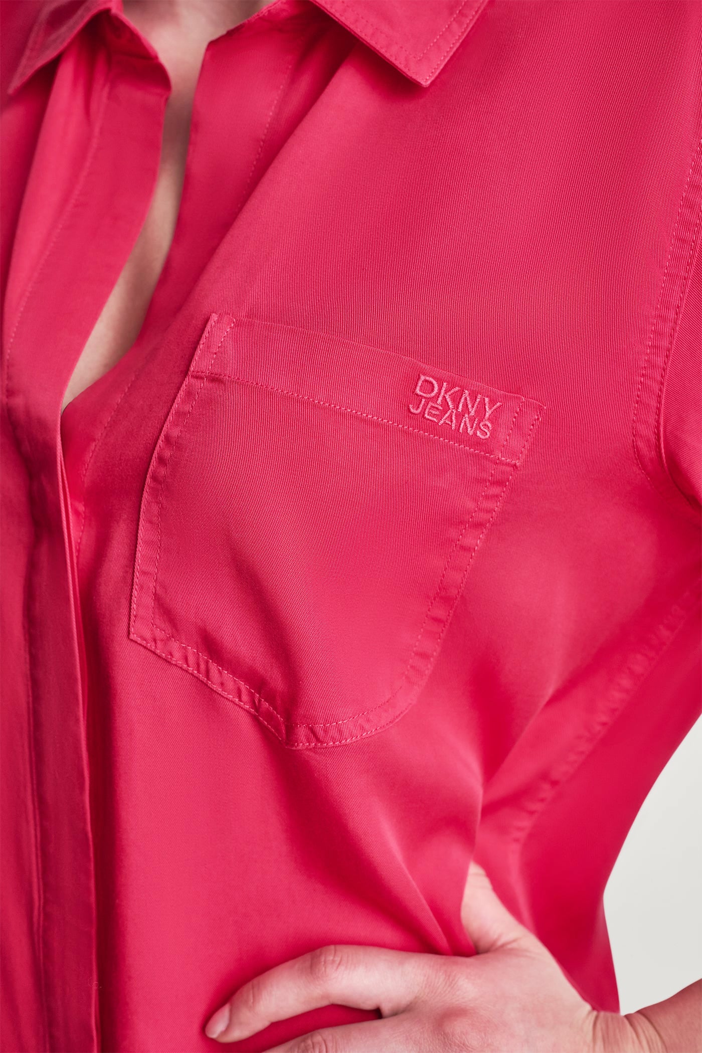 GARMENT DYE SPLIT BACK SHIRT