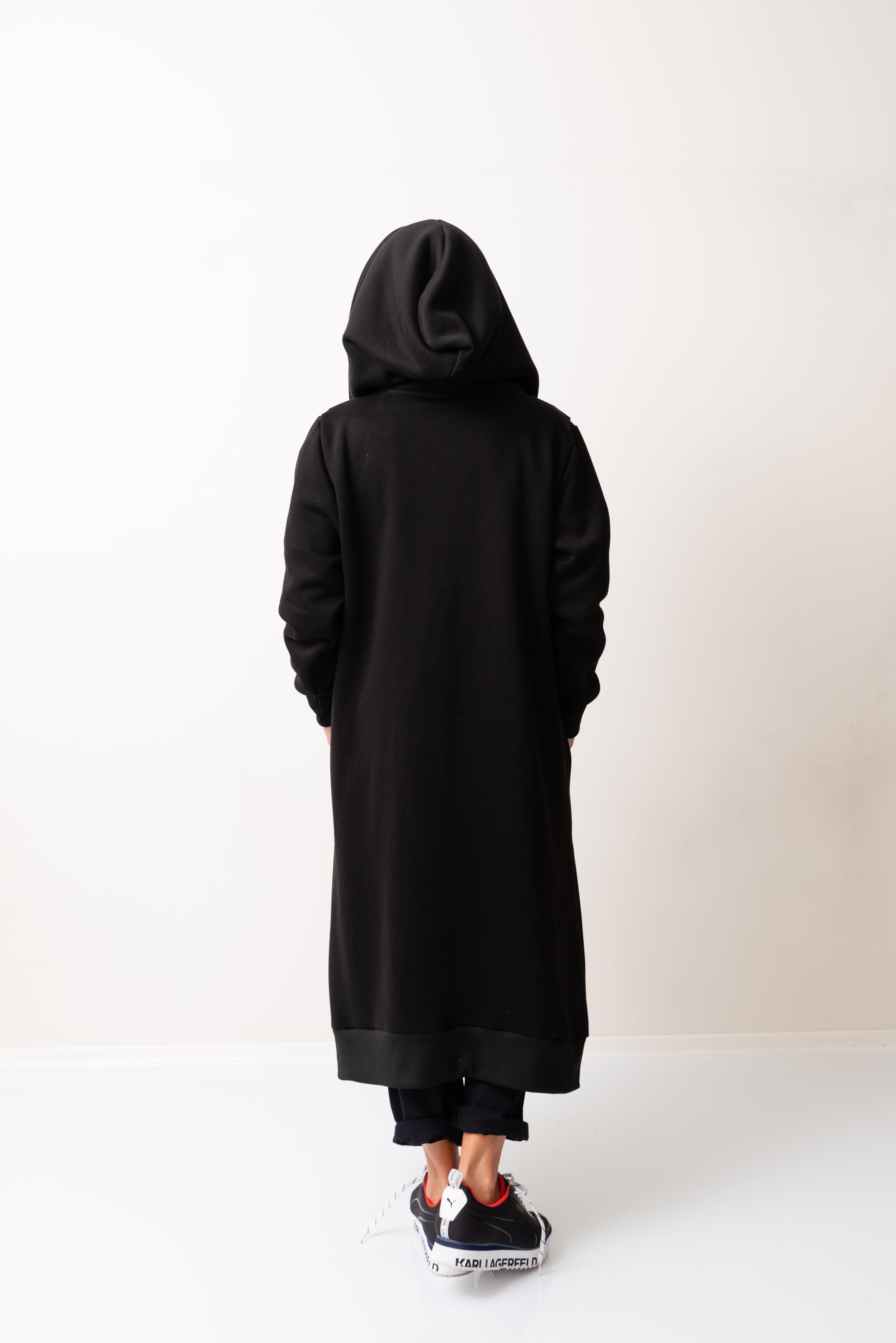 Black Warm Oversized Hoodie Sweatshirt  with Long Sleeves and Front Zipper